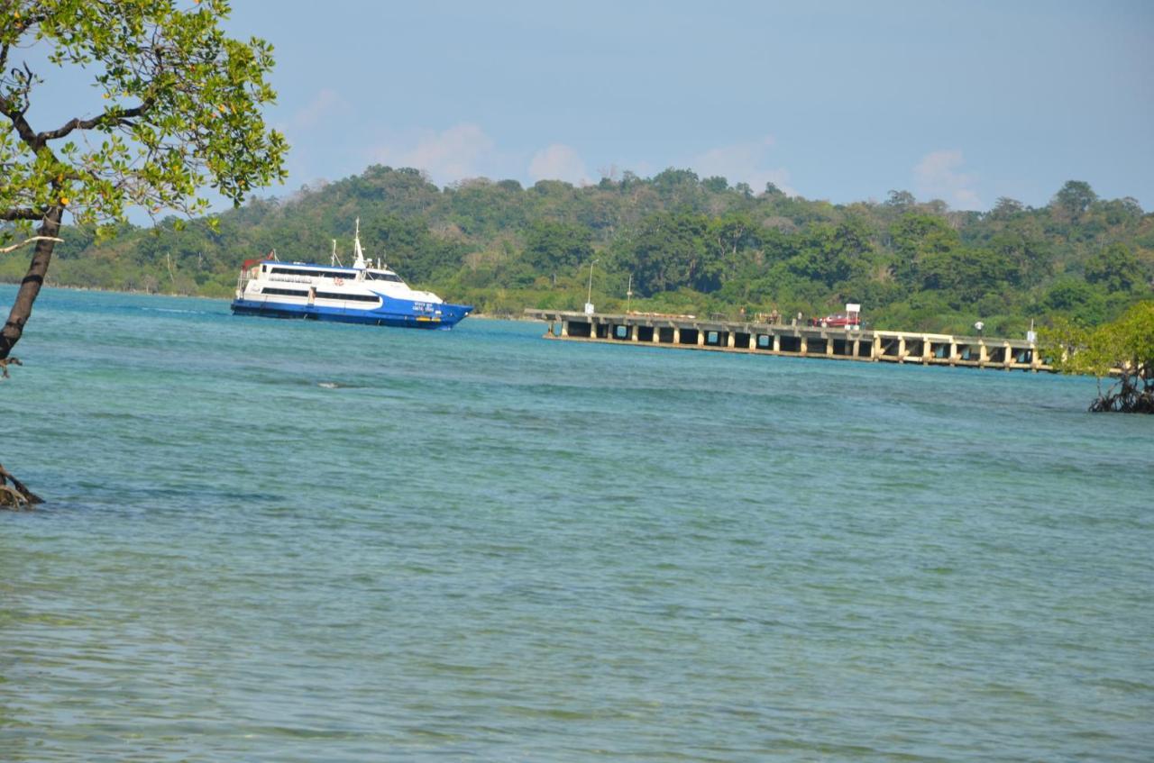 Coconhuts Beach Resort Lakshmanpur Eksteriør billede