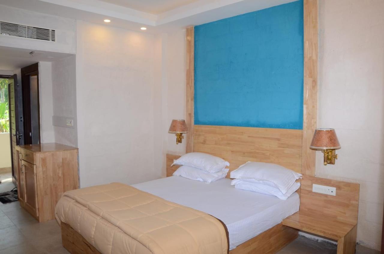 Coconhuts Beach Resort Lakshmanpur Eksteriør billede
