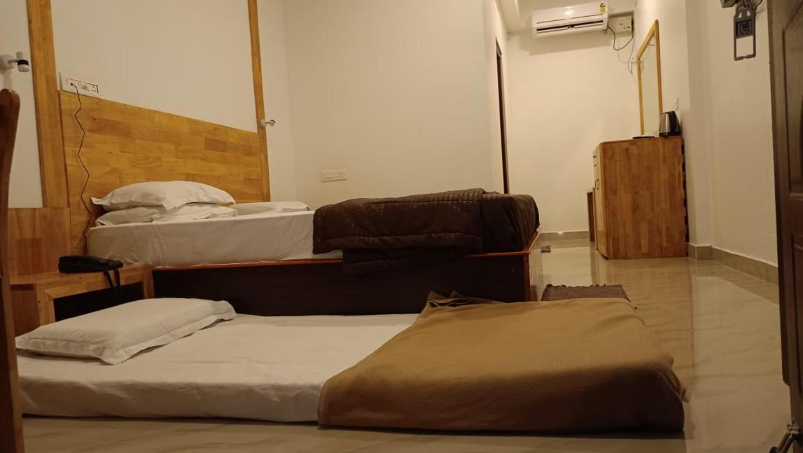 Coconhuts Beach Resort Lakshmanpur Eksteriør billede