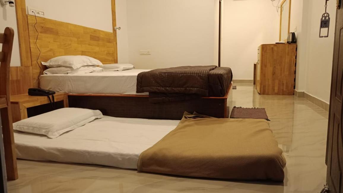 Coconhuts Beach Resort Lakshmanpur Eksteriør billede